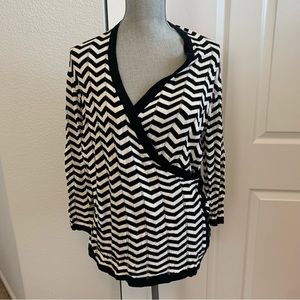CYRUS brand size L black and white flattering wrap thin sweater material top